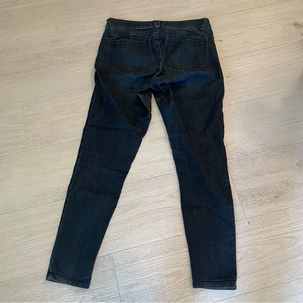 Democracy AbSolutions Jeans-Size 8, 28” Inseam - Picture 5 of 5